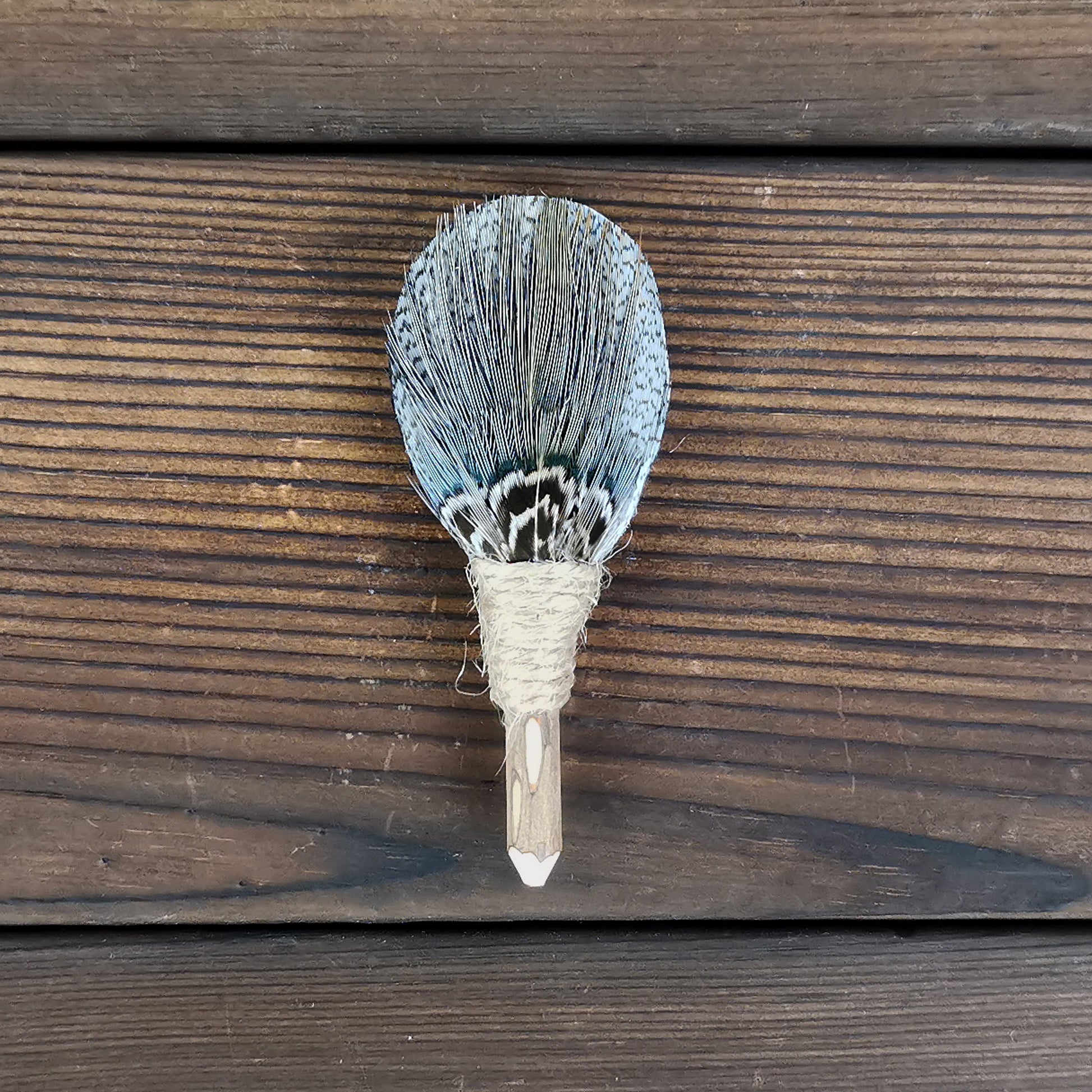 Lanzonia Men's Feather Lapel Pin Groom Boutonniere Wedding Accessories Groomsmen Brooch Handmade Feather Hat Pin - Lanzonia