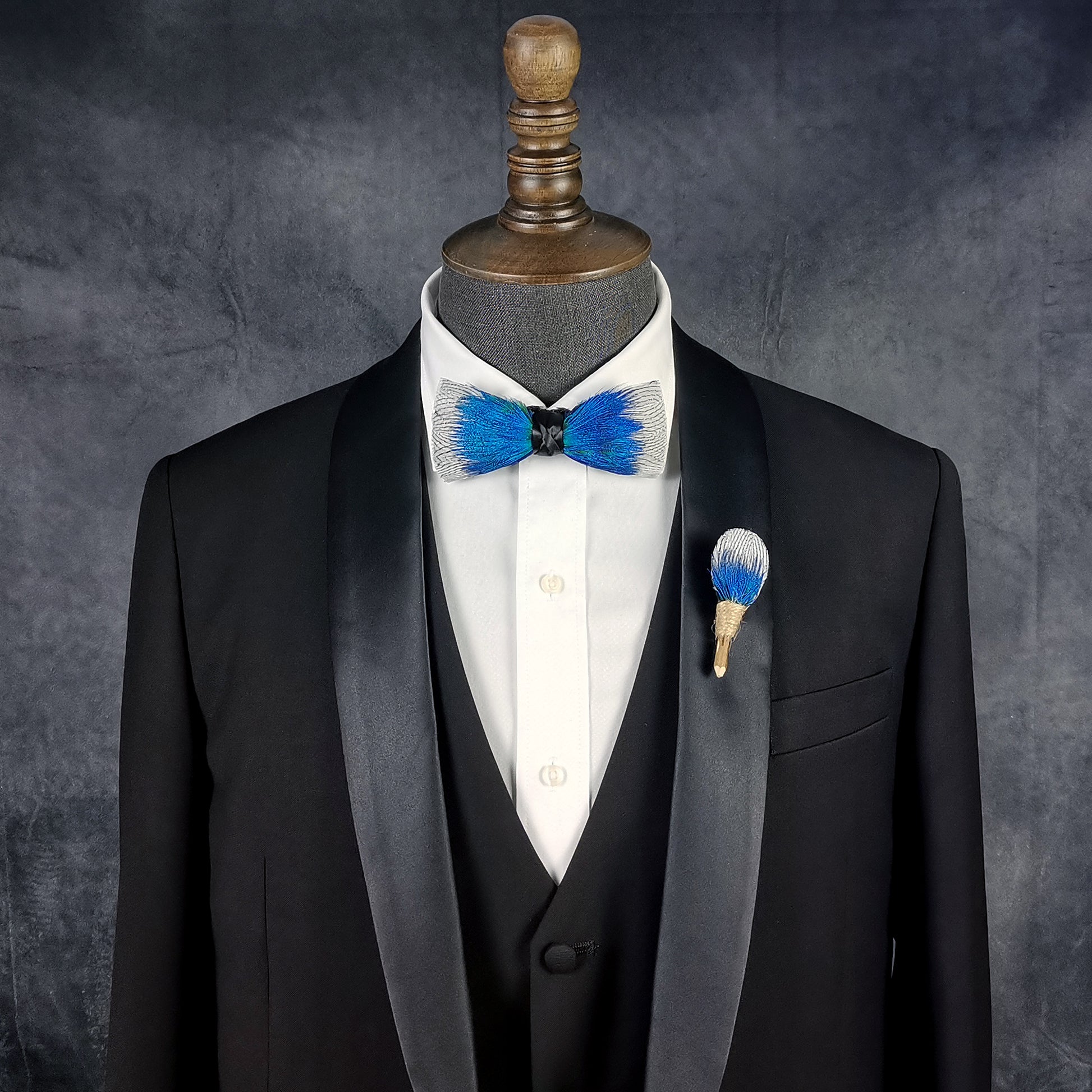 Lanzonia Men's Feather Lapel Pin Groom Boutonniere Groomsmen Brooch Handmade Feather Hat Pin Wedding Accessories - Lanzonia