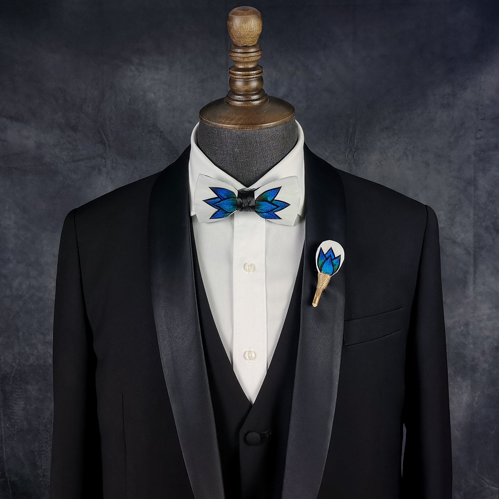 Lanzonia Men's Feather Boutonniere Groom Lapel Pin Groomsmen Brooch Handmade Feather Hat Pin Wedding Accessories - Lanzonia