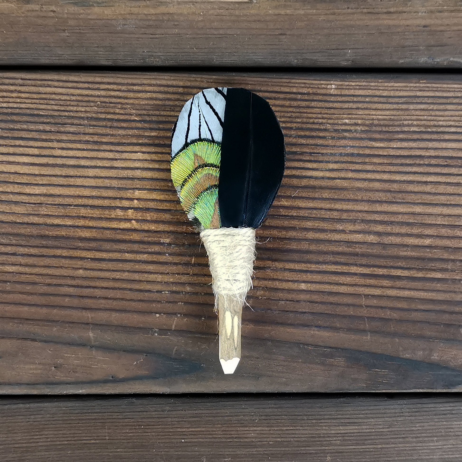 Lanzonia Men's Feather Brooch Groom Boutonniere Groomsmen Lapel Pin Handmade Feather Hat Pin Wedding Accessories - Lanzonia